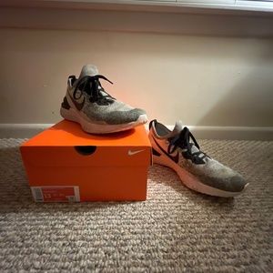 Nike Epic React Flynit 2